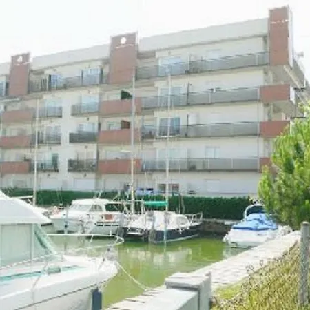 Apartment B. Marine Holidays *